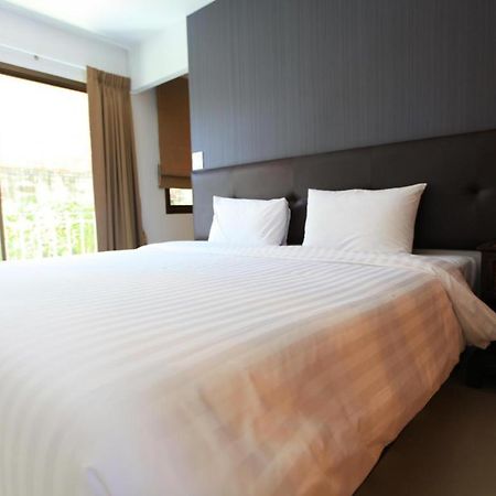 The One Residence Hotel Bangkok Bagian luar foto