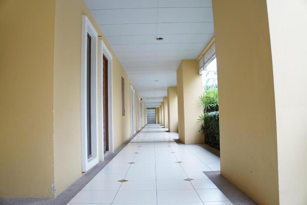 The One Residence Hotel Bangkok Bagian luar foto