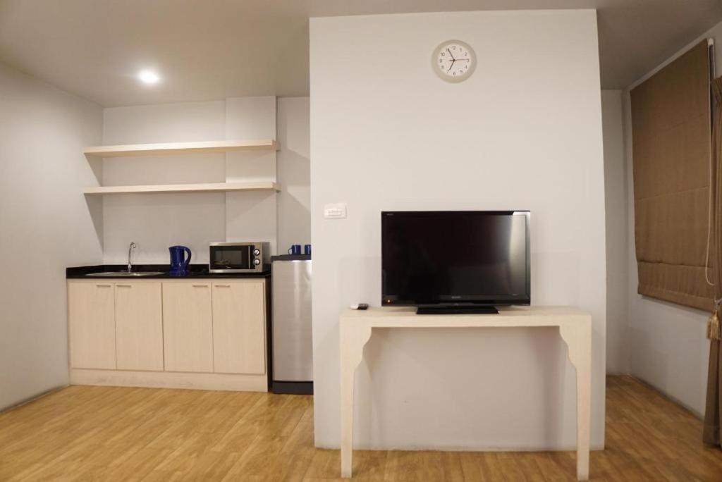 The One Residence Hotel Bangkok Bagian luar foto