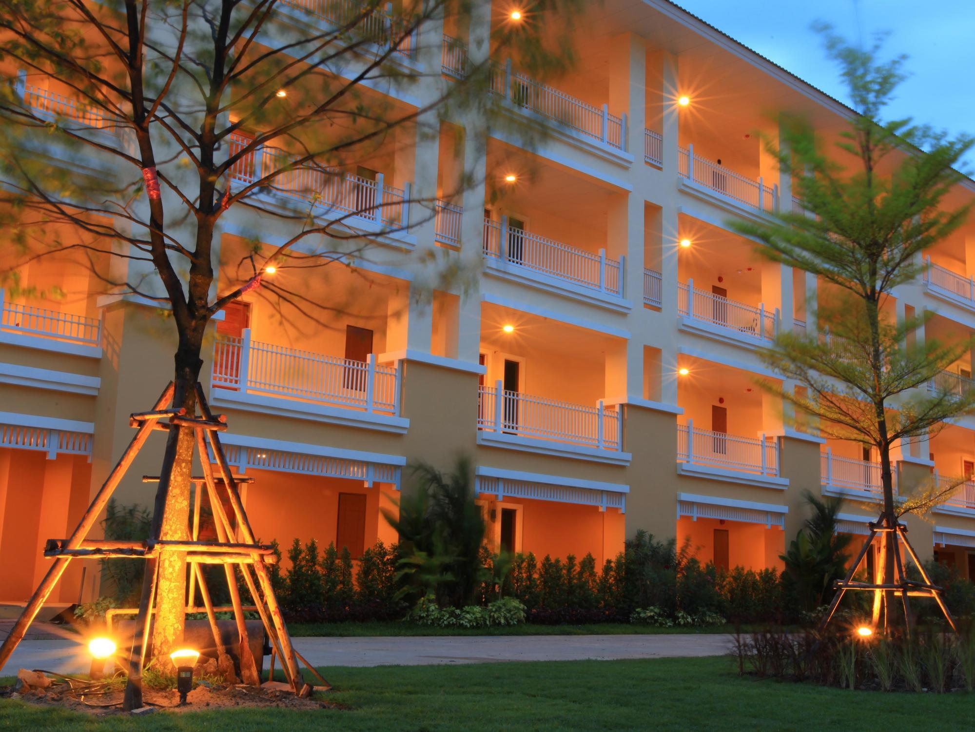 The One Residence Hotel Bangkok Bagian luar foto