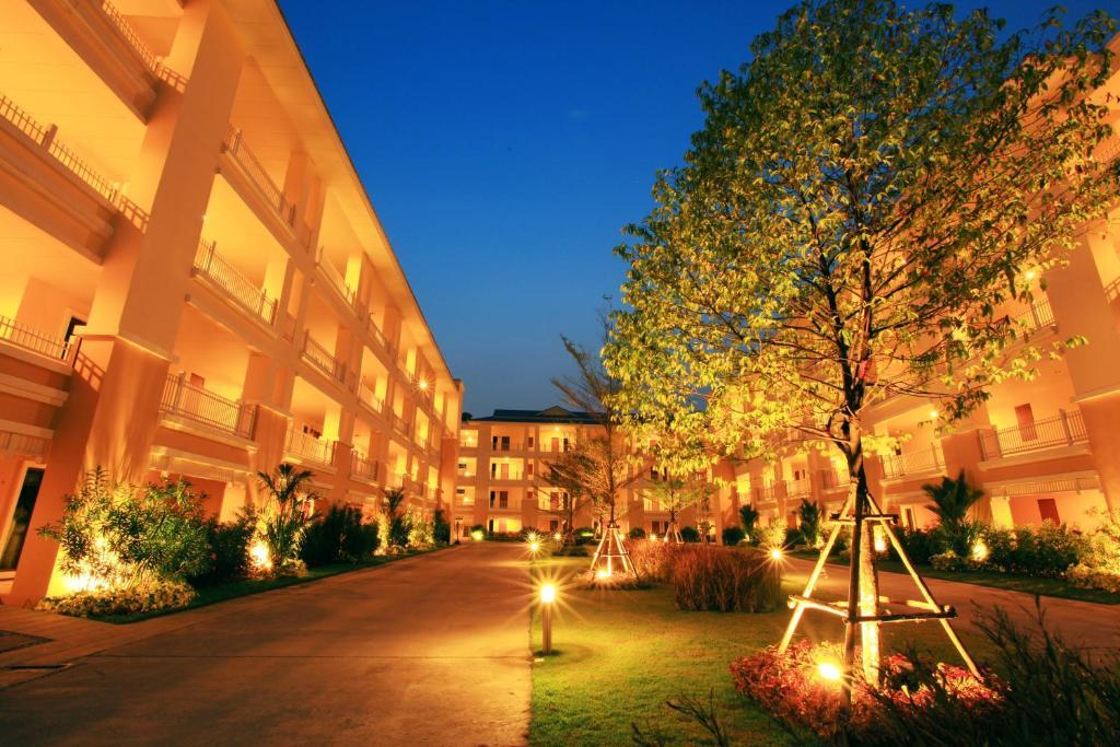 The One Residence Hotel Bangkok Bagian luar foto